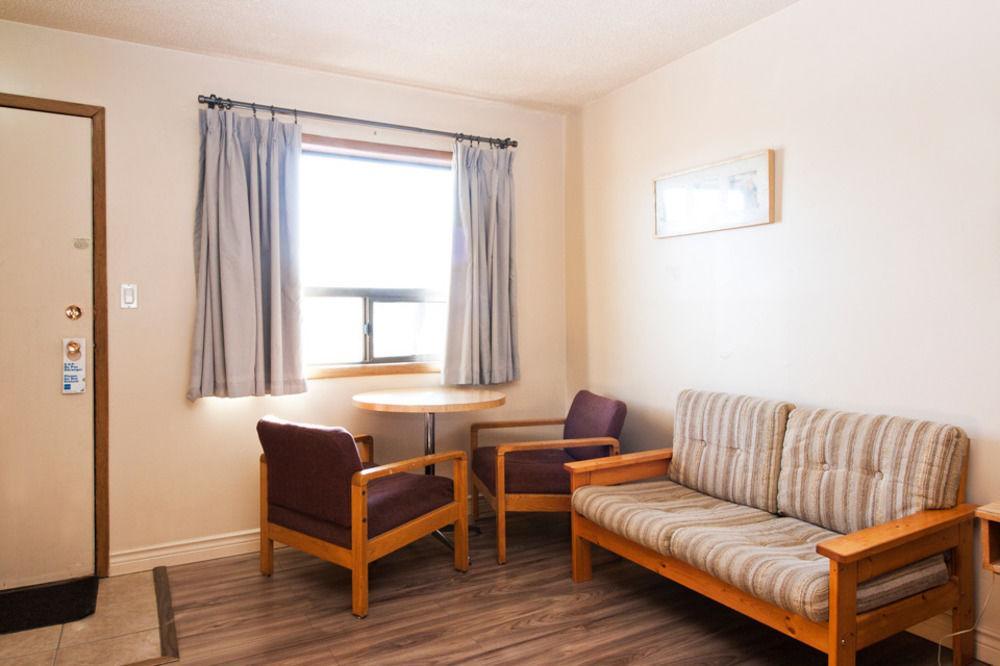 Horizon Motel Saint Albert Экстерьер фото